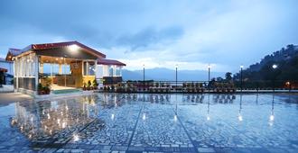Hotel Vishnu Palace - Mussoorie - Bể bơi