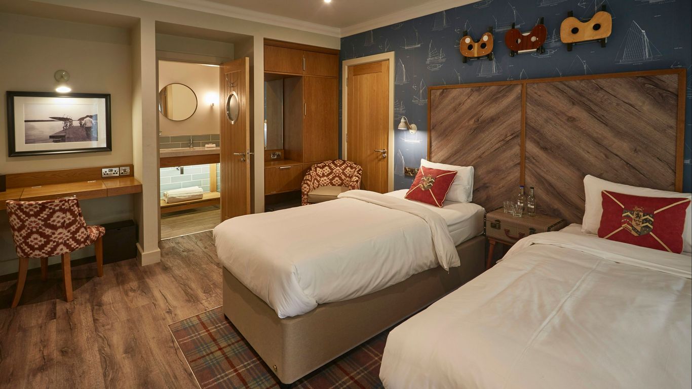 The Boathouse Inn & Riverside Rooms