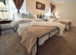 Cozy Renovated Winder Townhouse - Winder - Bedroom