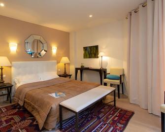 New Providence Hotel - Vittel - Bedroom