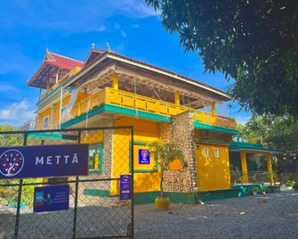 Metta Guesthouse Kampot - Kampot - Gebäude