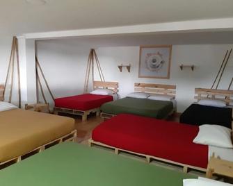 Hostal Triangulo Del Cafe - Manizales - Schlafzimmer