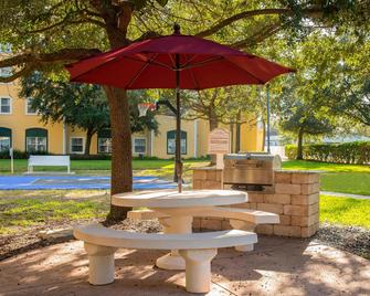 Residence Inn by Marriott Orlando at SeaWorld - Orlando - Patio