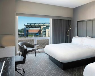 Renaissance Boston Patriot Place Hotel - Foxborough - Bedroom