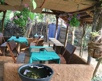 Sandalwood Cottage - Udawalawa - Terasa