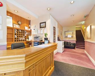 Riverhouse Hotel - Dublin - Front desk
