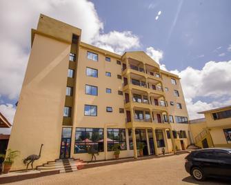 West Wind Hotel - Meru - Edificio