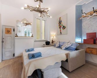 Kella's Holiday Home - Bellagio - Habitación