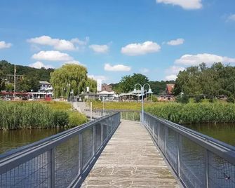 Haus Anna Elbe, Bauernhaus-Ferienwohnung - Hamburg - Buiten zicht