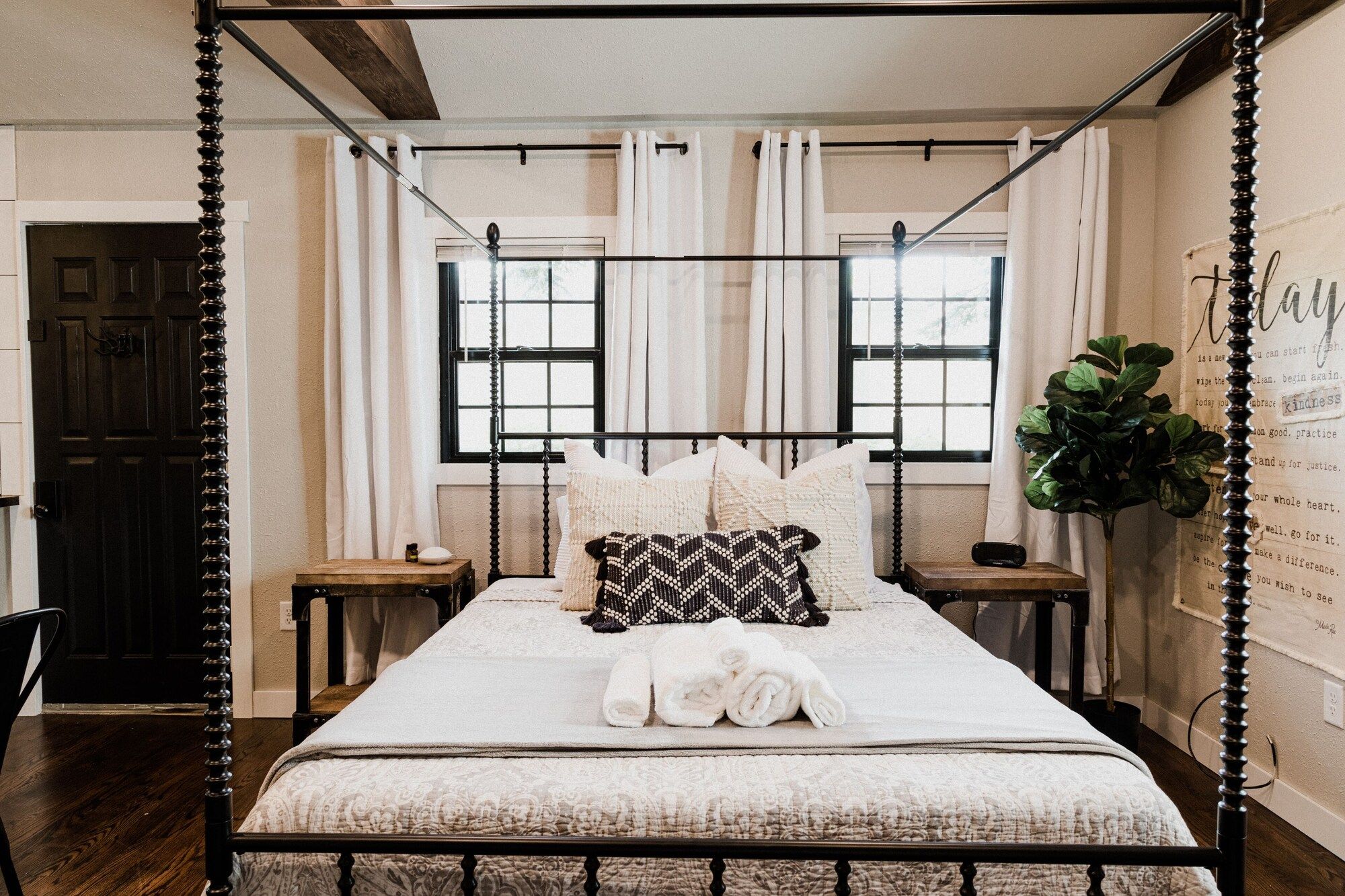 سبيرفيش كوتيدجز - سبيارفيش - غرفة نوم