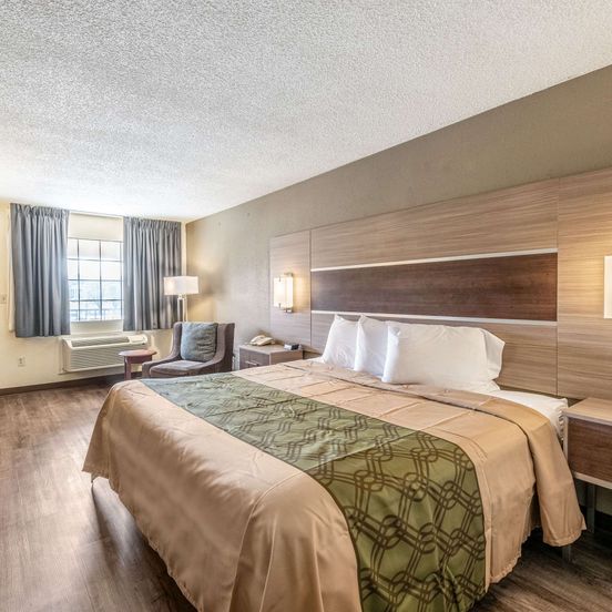 Bedroom view of Econo Lodge Vicksburg