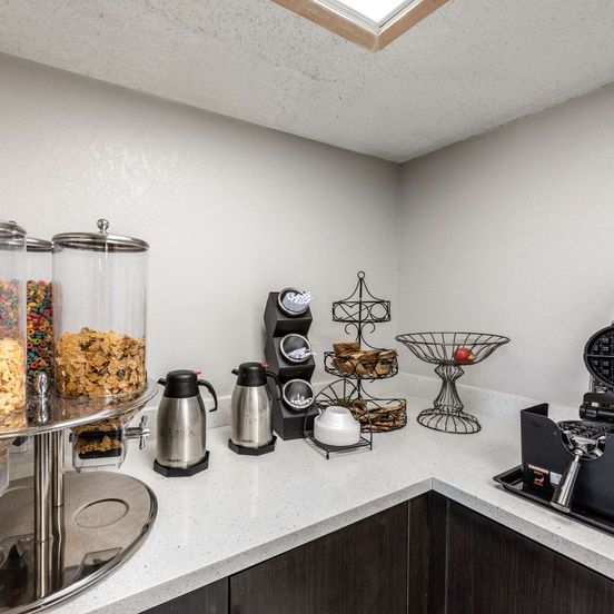 Buffet view of Econo Lodge Vicksburg