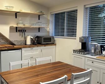 Private Bainbridge Studio - Walk to Ferry & Beach - Bainbridge Island - Cocina