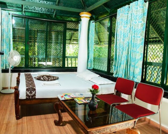 Cybele Hill Resort - Kalpetta - Bedroom