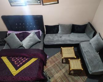 Auberge De la Jeunesse - Ouarzazate - Sala de estar