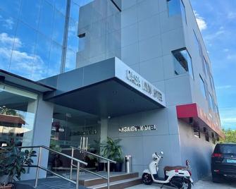 Casa Ison Hotel - Sablayan - Edificio