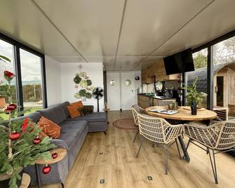 NEW - Little Asia - Stunning Boathouse on al lake Near Amsterdam with Sauna - Vinkeveen - Dining room
