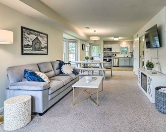 Historic Dtwn Home 2 Mi to Military Park! - Gettysburg - Living room