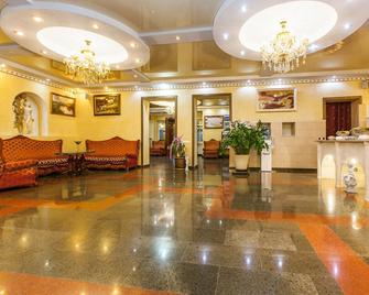 Grand Hotel Uyut - Krasnodar - Lobby