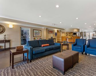 Comfort Suites Visalia Convention Center - Visalia - Lounge