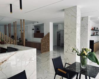 International Hotel - Rhodes - Front desk