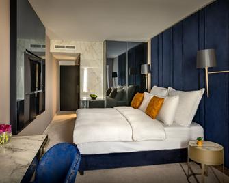 Grand Hotel Adriatic I - Opatija - Bedroom