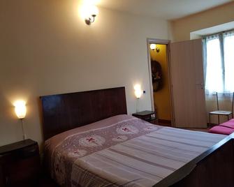 Monte degli Elci b&b - Toffia - Habitación