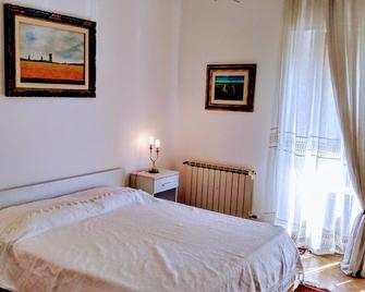 Piazza Del Grano Treviso - Treviso - Bedroom
