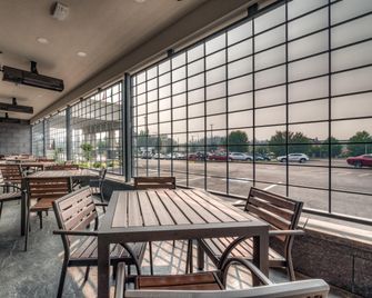 Holiday Inn Tacoma Mall By IHG - Tacoma - Ravintola