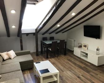 Airva: Apartamento Teresa Gil - Valladolid - Living room