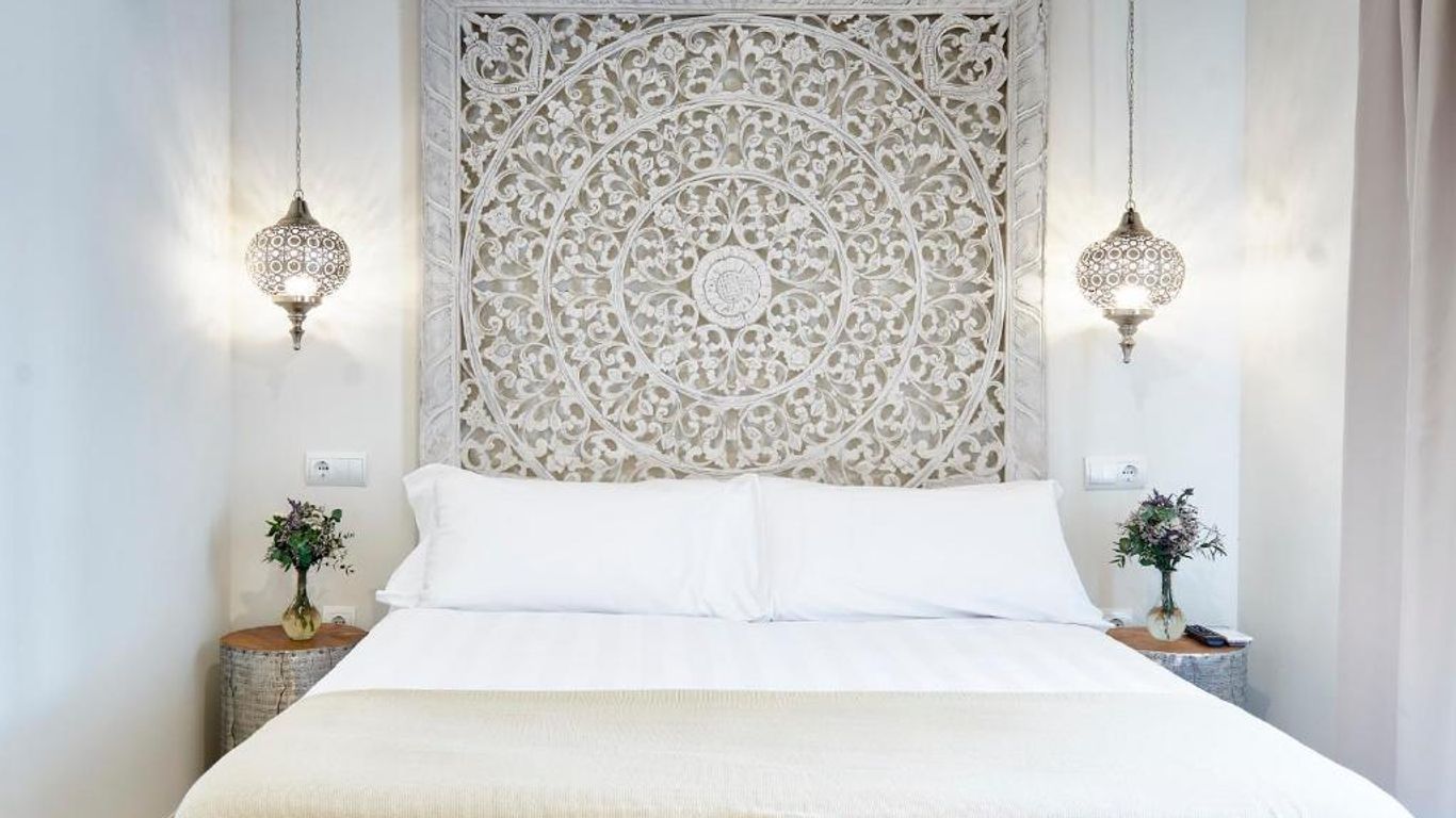 Moorea Boutique - Only Adults