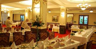 The Elite - Oradea's Legendary Hotel - אוראדיה - מסעדה