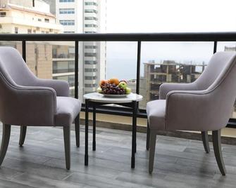Rawsheh 51 - Beirut - Balcony