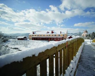 Hotel Jufa Poellau - Pöllauberg - Vista del exterior
