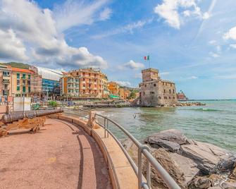 Cozy home in Tribogna with WiFi - Tribogna - Playa