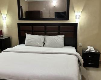 Whitehouse Hotel And Conference Centre - Ikeja - Bedroom