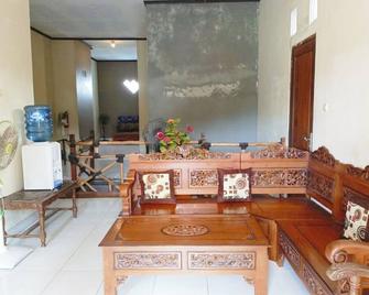 Lishafa Homestay - Karimunjawa - Sala de estar