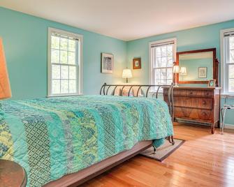 Family Home On Cape Cod Walk to Cooks Br - Eastham - Makuuhuone