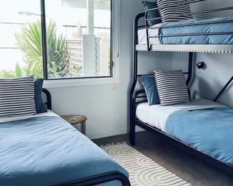 House on the hill - Port Campbell - Bedroom