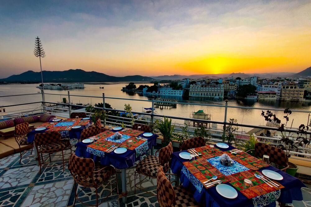 Hotel Mewar Haveli - At Lake Pichola - אודאיפור - מרפסת