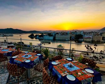 Mewar Haveli A Traditional Hotel - Udaipur - Balcony
