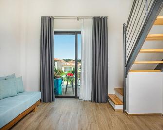 Alexmare Hotel Fourka - Skala Fourkas - Living room
