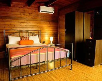 MaOya Retreat Hotel - Pinnawala - Bedroom