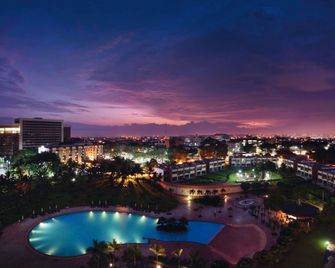 Mövenpick Ambassador Hotel Accra - Acra - Edificio