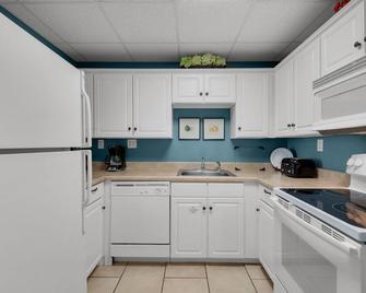Sans Souci unit 305 - One Bedroom Condo - Pensacola Beach - Kuchyň