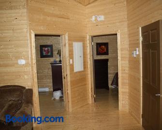 The Country Inn Cottage - Gander - Wohnzimmer
