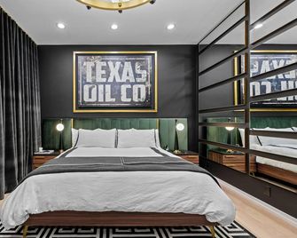 Edgewater Elegance- Gorgeous 2 Bed on Katy Trail! - Dallas - Habitación