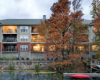 Wyndham Lake Marion 2BR Apartment with Resort Access - Santee - Edificio