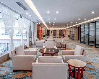 Stone Forest International Hotel - Qujing - Lounge