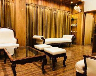 Amritara Hunky Dory Resort, Dalhousie Road - Dalhousie - Lounge